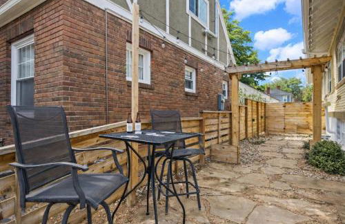 Campus Corner Retreat Two King Beds and Dog Friendly - Foto 17