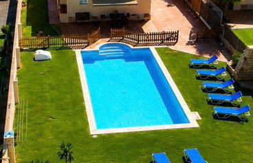 Villa Neus Barà, jardín y piscina privada - Photo 1