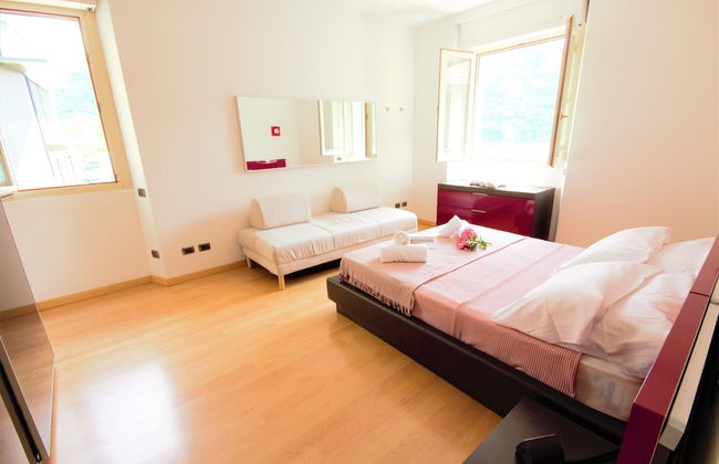 Villa Oliveto with Pool and Lake view - Photo 8