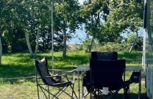 5 Sterne Wohnwagen direkt an der Messe - beheizt- inklusive Stellplatz & WLAN - New CARAVAN at Fairground - inclusive CaravanParking & WLAN - direkt Messegelände-Duschräume vor Ort - Kitchen - Heating - Foto 15