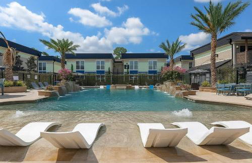 Pool gym BBQ modern apt near theHeights - Foto 15