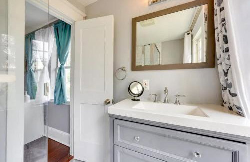 Pet friendly home in Historic Springfield near TIAA - Photo 9