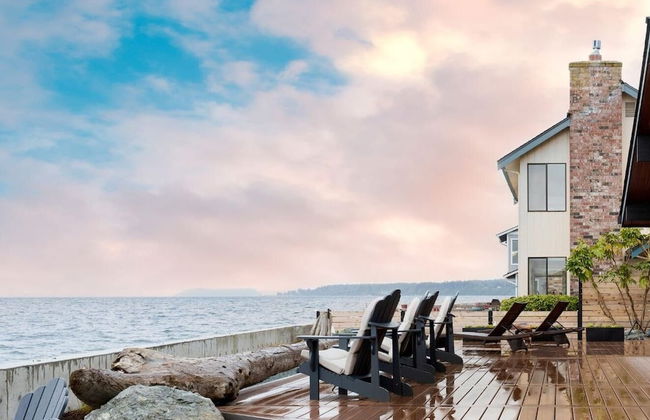 Oceanfront w/ Game Room, Fire Pit, Panoramic Views Angels Landing by Avantstay - Photo 1