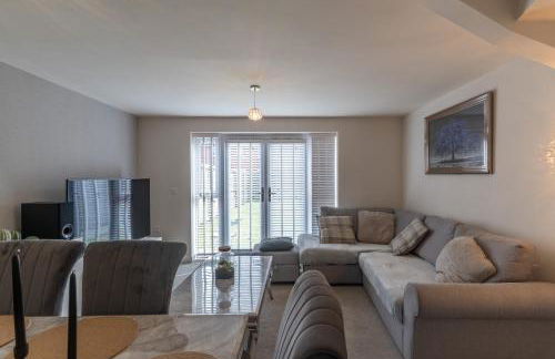 Walk to Liverpool Airport - Luxury Stay with EV Charge - Fast WiFi - Foto 51