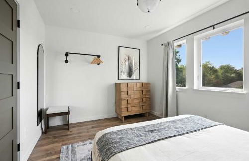 Kerns 6BR Gem - New Build Spanish Flair - Photo 16