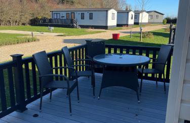 Beautiful home in Away Resorts, St Helens - Photo 5