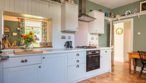 Boho Family Escape near Dunraven Bay with Sea Views - Foto 3