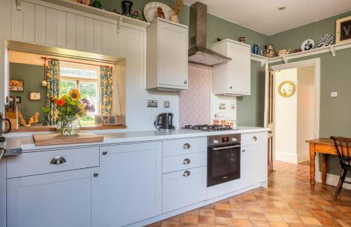 Boho Family Escape near Dunraven Bay with Sea Views - Foto 3