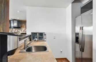 Beautiful Private Lake Lodge with Private Dock and Mountain Views - Foto 17