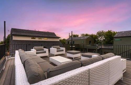 Stunning home - walk to square & heated pool - Foto 30