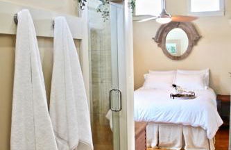 NEW Couples Retreat - sleeps 2 adults + 2 children - Foto 6