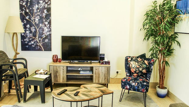 Serene 1-bedroom With Pool View - Foto 5, Habitación