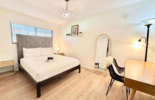 Echo by Coast to Cactus - Family-Friendly Home - Photo 10