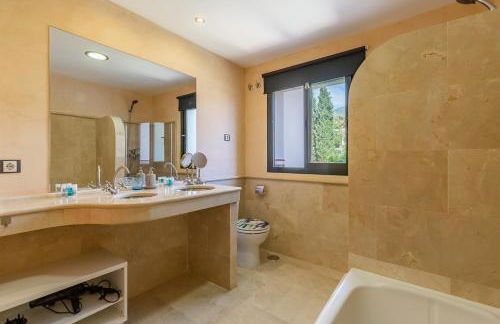 Tranquil 2 bed villa with private pool + sea view! - Foto 10