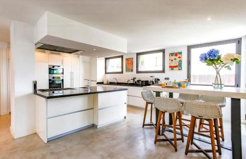 Tranquil large 6 bedroom family Villa sleeps 20 near sitges - Photo 7