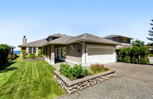 Misty Lady at Water's Edge - Foto 26