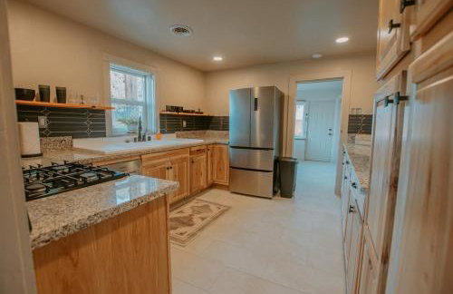 Grandma's Old Town Adobe House! Private Hot Tub-Close to Old Town-Pet Friendly-No Pet Fee! - Foto 24