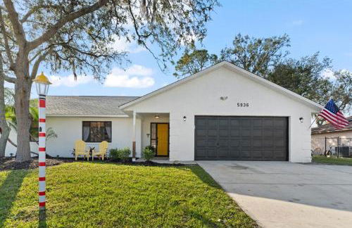 Waterfront - Private Pool - Pet Friendly - Photo 38