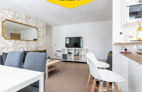 CASA REINE JEANNE- ideal groups & family -CENTRAL near train station - PARKING - New&CONFORT-AC - Foto 29