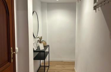 Frente al puerto y junto a la playa del Arenal - Foto 40