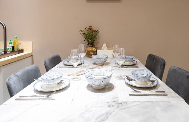 Happy Light Apartment in the Cardinal Court - Photo 27