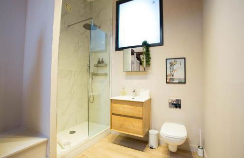 Spacious 3-Bed Retreat - Modern & Super Central - Foto 18