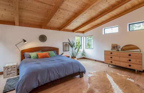 Modern indoor-outdoor living wHot Tub Walk to Beaches & Mountain Trails - Foto 27