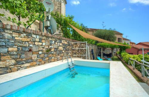 casa con mini piscina, giardino e area giochi per bambini - Foto 14