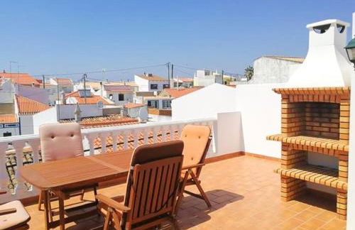 Retreat with Terrace and View in Espiche #1887 - Foto 17