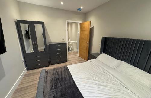 Brand New Luxury Centrally Located 2BR Apartment - Foto 8