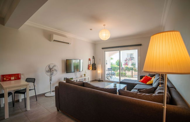 Sunny and Family Friendly Apartment Directly at the Pool - Foto 24