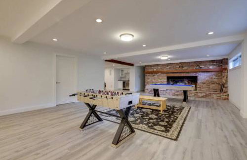 Cape Cod Home w/Ocean View, Roof Top, Pool & Hot Tub - Photo 11