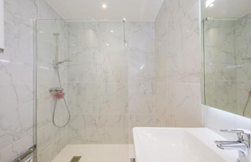 T4 rénové vue montagne hyper centre 3 chambres climatisation - Foto 14