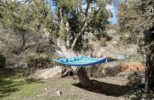 Hike, Fish and Relax Secluded Miami Retreat with Deck - Foto 21