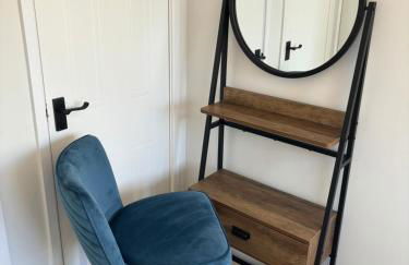 Redwing Retreat Bicester Village - Stylish Retreat Steps from the Shops - 2 Bed House with Garden and Parking - Foto 22