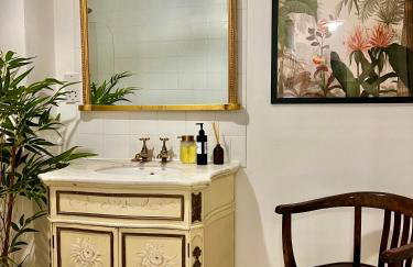 Historic Apartment near the Castle, 5 min from train station - Foto 2