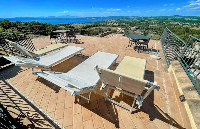 Pool, Jacuzzi and Events Room - Charming Villa in Umbria - Sleeps 24 - Lake View - Foto 69