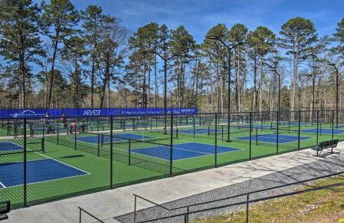 Furnished Deck with Views Hot Springs Cottage - Foto 29