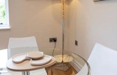 Kensington High Street One Bed with Air Con - Foto 12