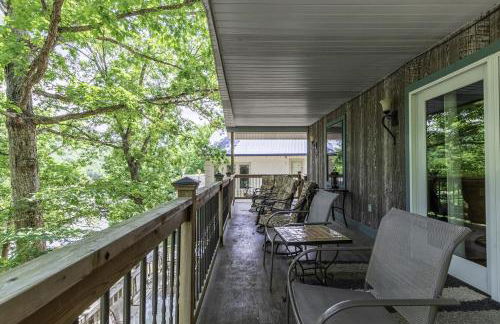 6bedrooms, ramp boat dock slips water toys, nice cove area - Foto 32