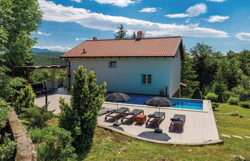 4 Bedroom Gorgeous Home In Jurdani - Photo 2