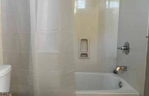 Near Stanford Luxury Retreat 1 Gigabit Fast WiFi Two Car Garage Masterbedroom King Size Bed Walk-in Closet and Walk-in Shower - Foto 27