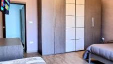 Casa Amedeo - Photo 4, wardrobe