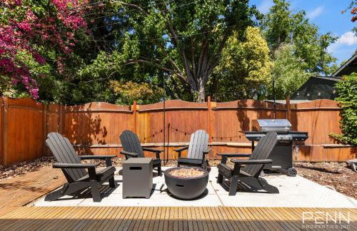 Midtown Gem with Secret Speakeasy - Foto 26