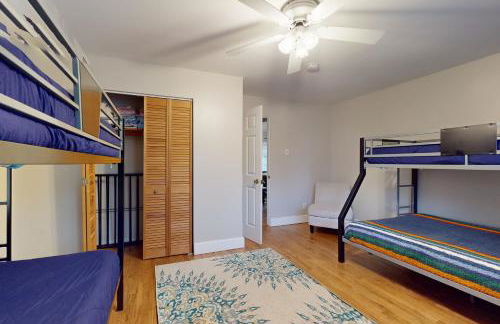 Four Bedrooms & a Beach - Photo 14