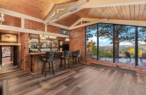 Mountain Top Luxury Red Rocks Hot tub Sauna Views - Photo 4