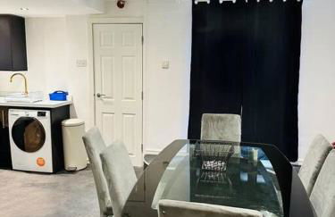 Modern 2 Bedroom Apt Derby City - Foto 26