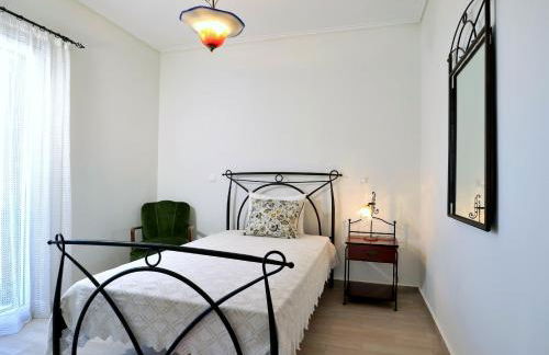 Gloria's House - Photo 9