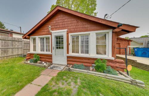 Cozy Houghton Lake Vacation Rental with Fireplace! - Foto 1