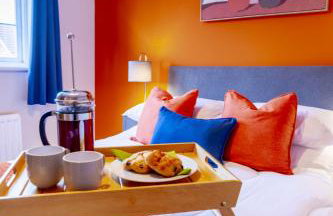 Modern 2-Bed Home with Free Parking Near Peak District - Foto 12